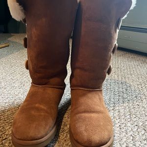 Ugg Bailey Button tall size 8 women